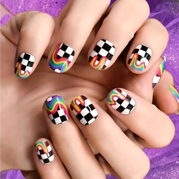Checker Press-On Nails / Nail Art / Trending! (Nail Glue Included!) - Picture 6 of 12